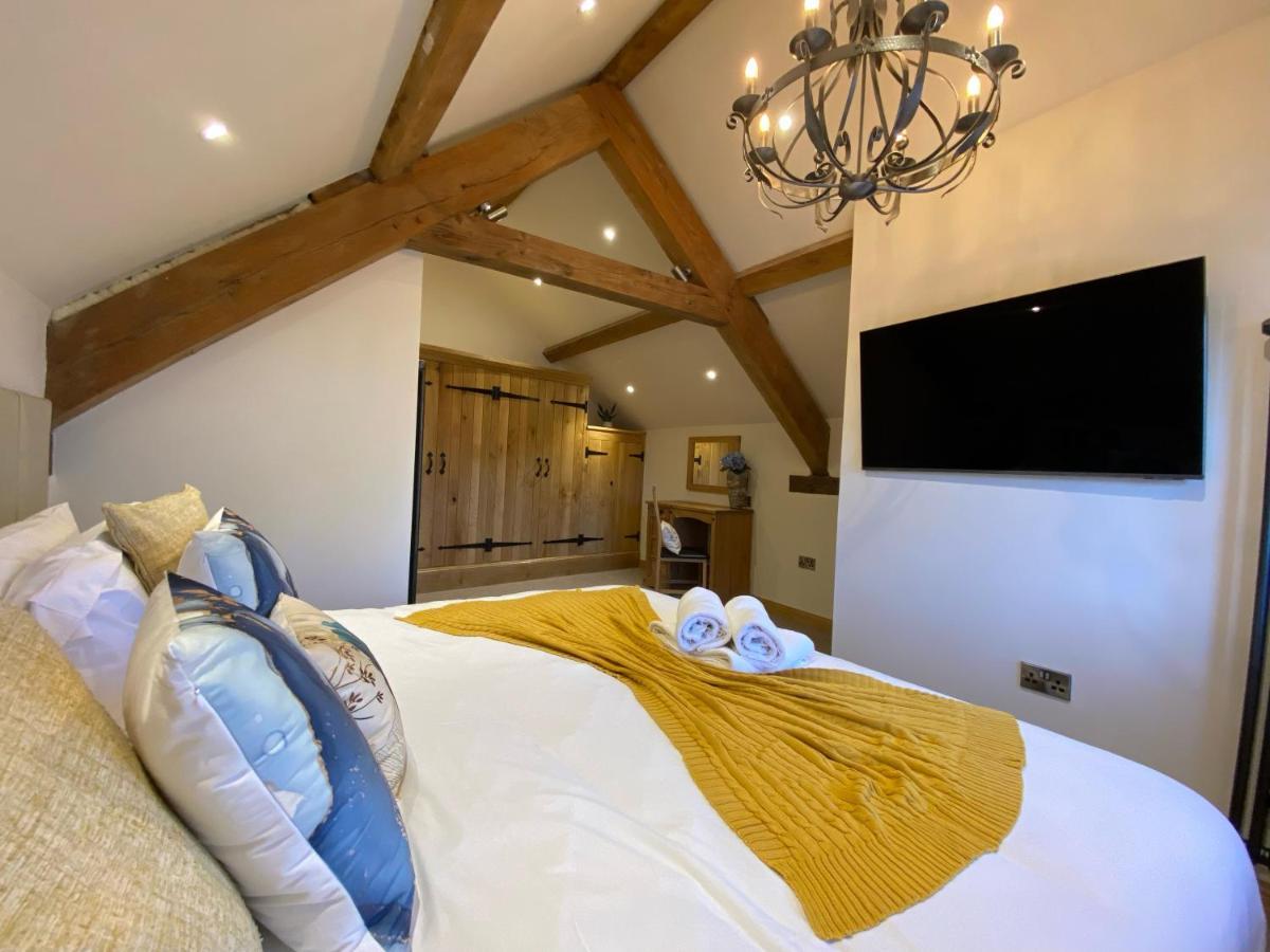 Folly Cottage & The Old Forge Colerne ภายนอก รูปภาพ